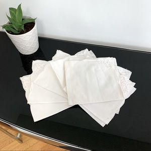 Off white set of napkins